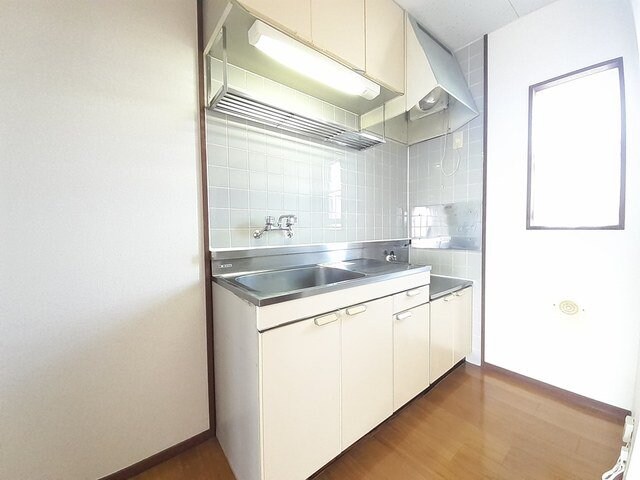 キッチンです ウィステリアヒル