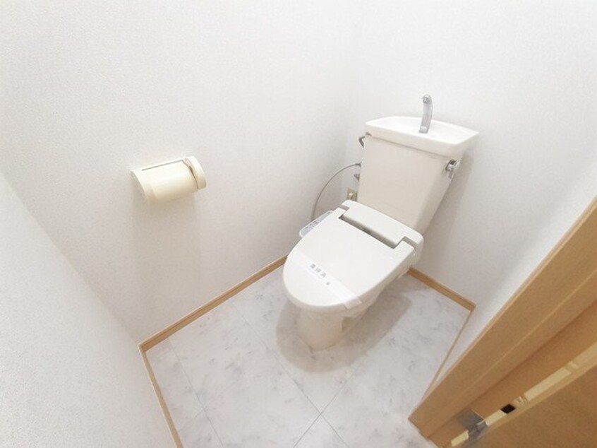 トイレもきれいです ウィステリアヒル