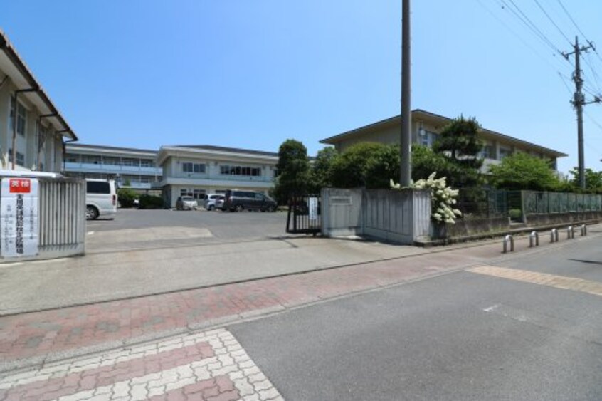 足利市立第二中学校(中学校/中等教育学校)まで1028m 柳原町貸家