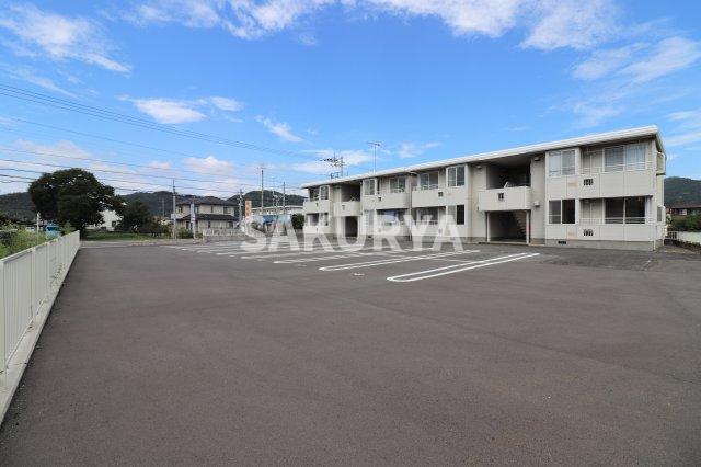 現況と異なる場合があります。