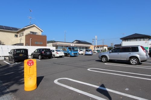 セブンイレブン 足利利保店(コンビニ)まで665m Marronnier Jardin B「マロニエジャルダンB」