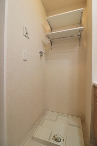 洗濯機置き場。2021年撮影。現況と異なる場合がございます。 Petite Fleur「プチフルール」