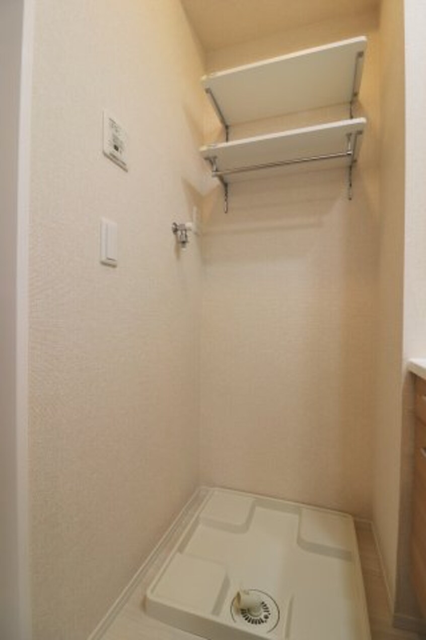 洗濯機置き場。2021年撮影。現況と異なる場合がございます。 Petite Fleur「プチフルール」