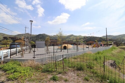 幼保連携型認定こども園旭幼稚園(幼稚園/保育園)まで2419m サンシャインハイツ