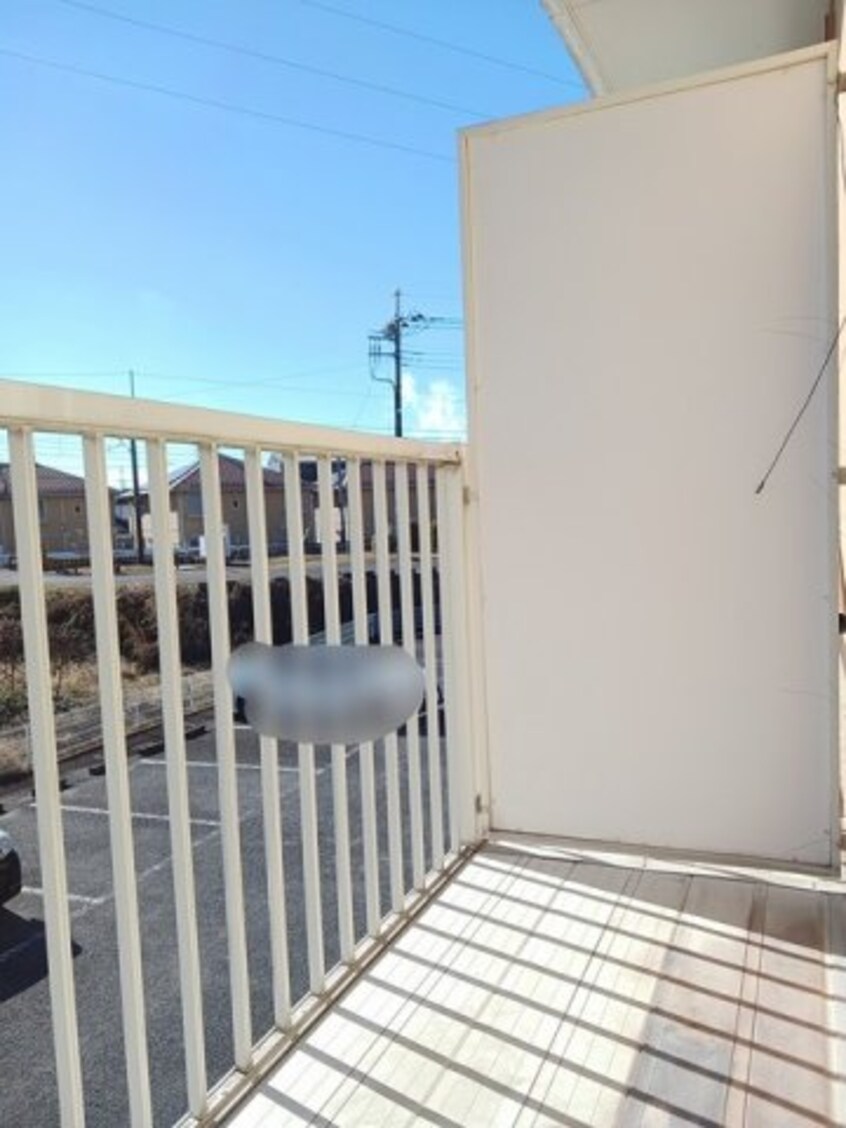 バルコニー付きです コスモハイツナガシマ