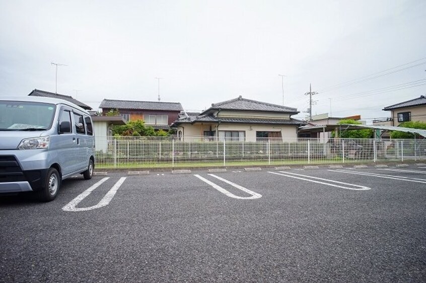 駐車スペースもあります グラン・ソレイユＢ