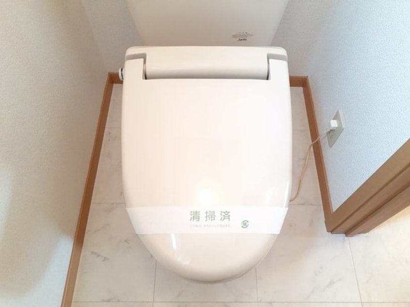 清潔感のあるトイレです アカシア　Ａ