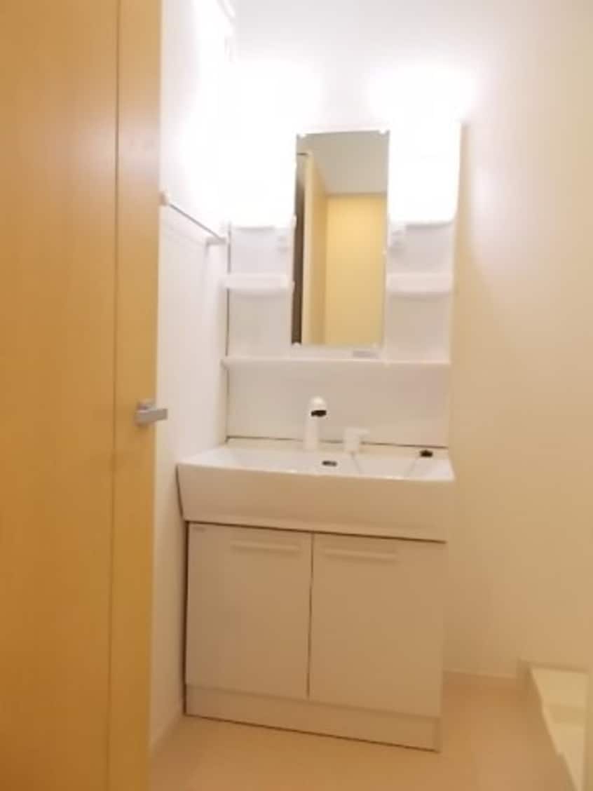 忙しい朝には欠かせない洗面所です セレノ　カーサⅠ