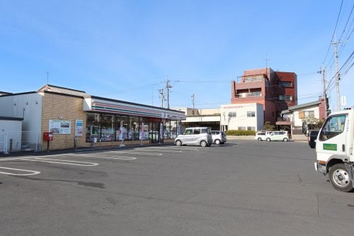 セブンイレブン 足利山前店(コンビニ)まで2299m カネイシハウスⅠ