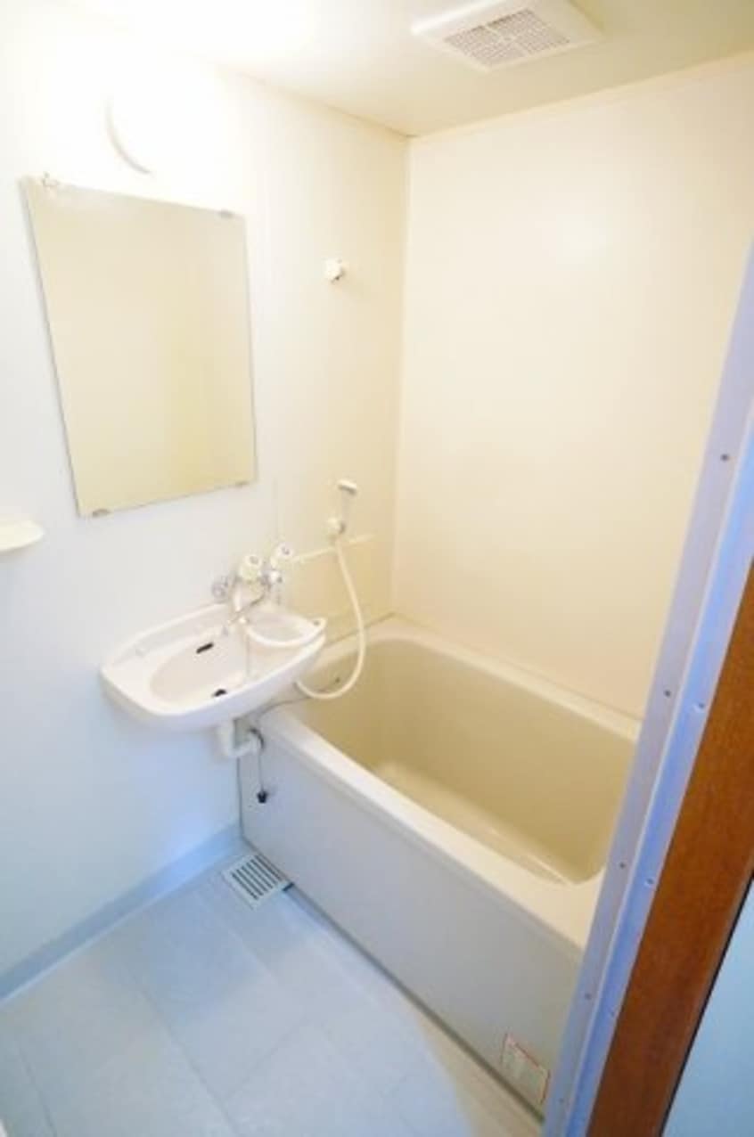 ゆったり過ごせるお風呂です エルディム笠原