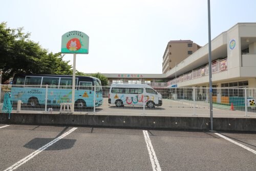 足利短期大学附属幼稚園(幼稚園/保育園)まで699m フロール2「FLOR2」