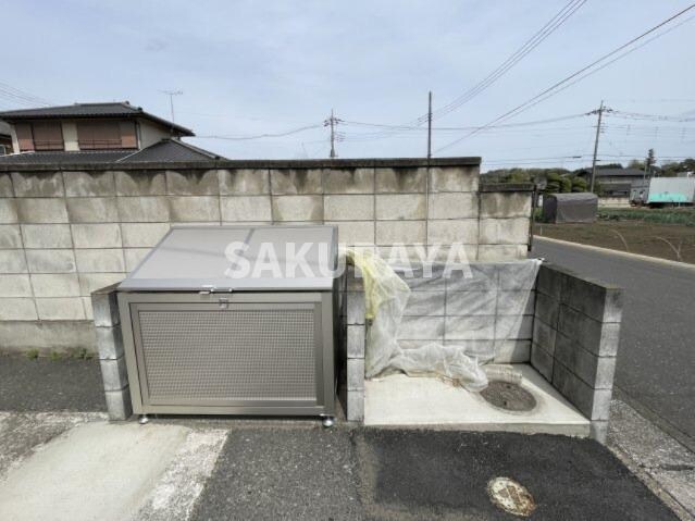 敷地内ゴミステーション マ・メゾン・ヤワタ