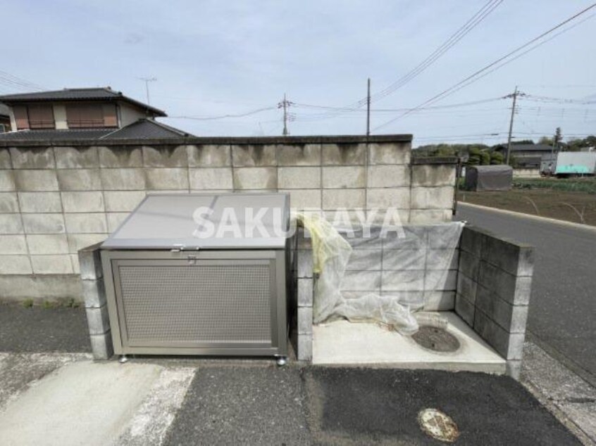 敷地内ゴミステーション マ・メゾン・ヤワタ