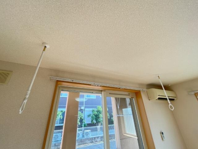 室内物干 花海棠