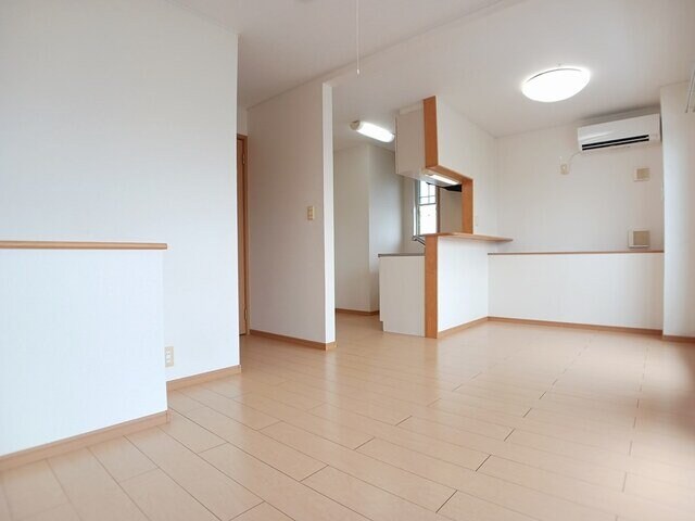 こちらの居間で趣味の時間をお楽しみください ポラリス・ガーデン　イースト