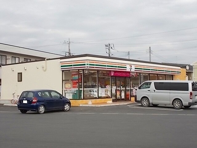 セブンイレブンまで400m ポラリス・ガーデン　イースト