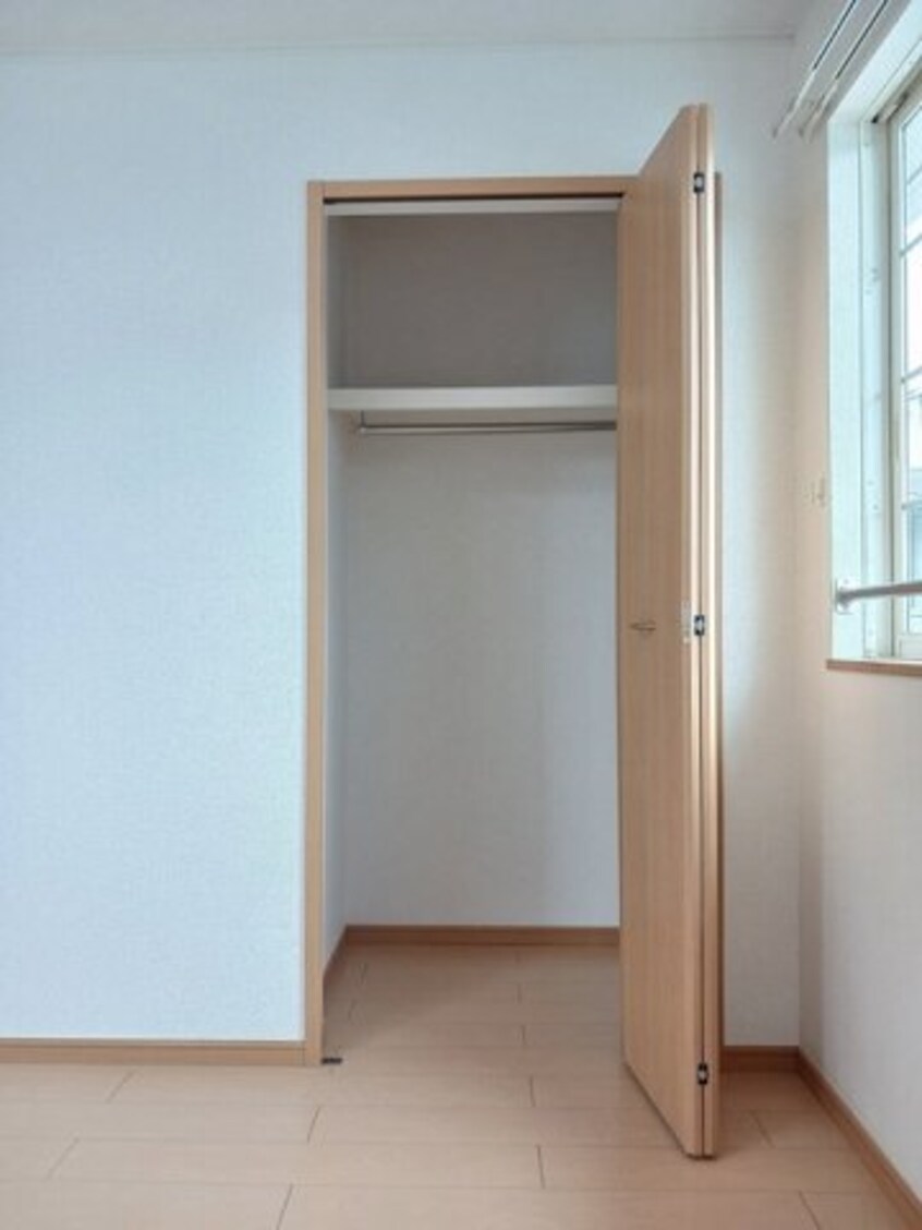 たっぷりとした収納スペースです ポラリス・ガーデン　イースト