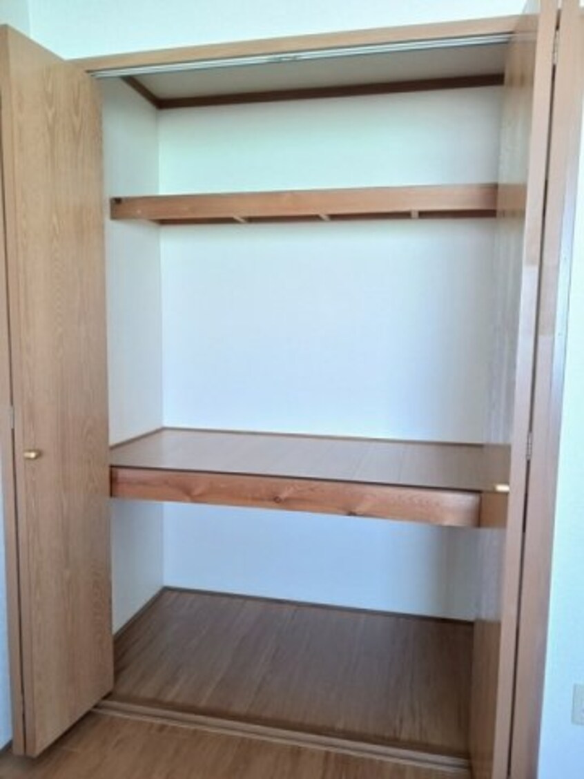 収納豊富です エスポワール城東Ｂ