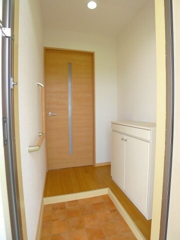 ゆったりとした玄関です パークハイツＹ