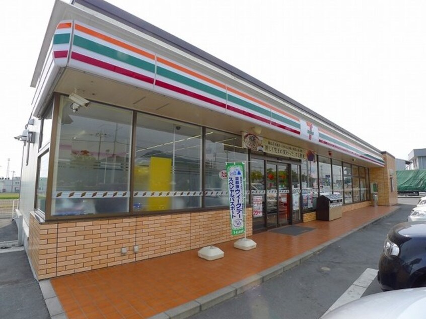 セブンイレブン太田市東今泉町店まで900m パークハイツＵ