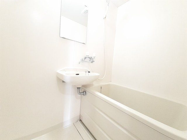 ゆったり過ごせるお風呂です エルディム橋本