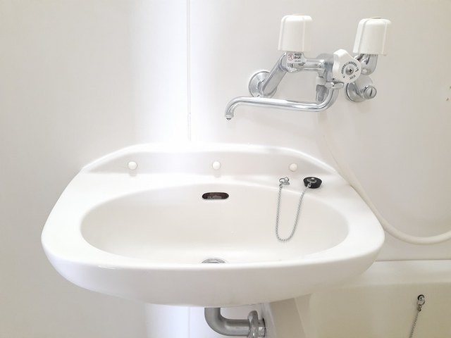 コンパクトで使いやすい洗面所 エルディム橋本