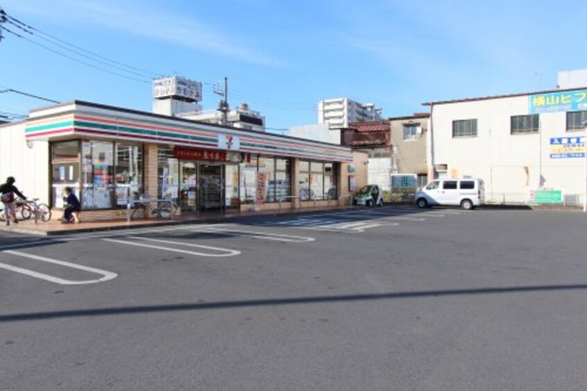 セブンイレブン 足利伊勢町店(コンビニ)まで632m プレミアム