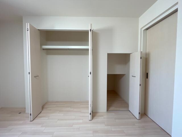 クローゼット ルリアンⅡ