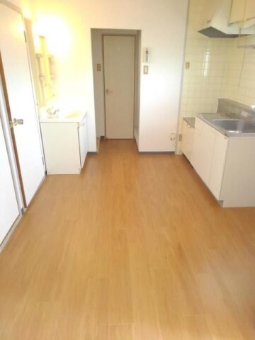  ニューシティ三条Ｂ