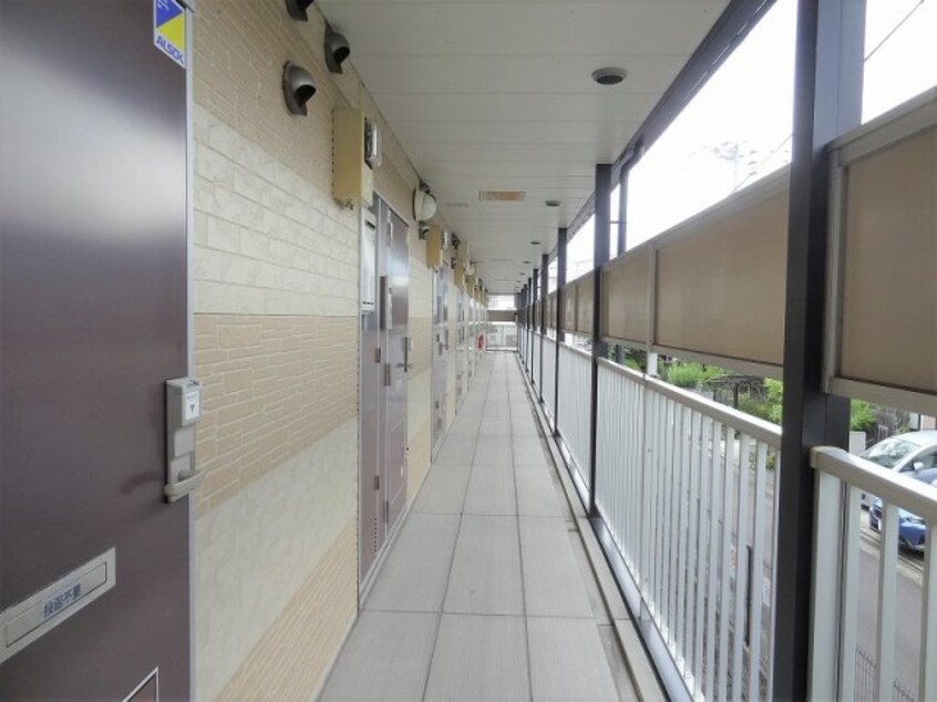 ２Ｆ共用廊下 レオパレスステラ三條