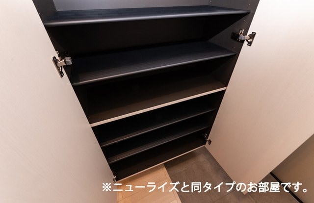  メゾン・ルミエール　Ａ