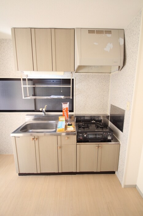  ロイヤルコート円座　B棟