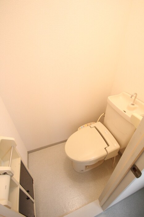  ロイヤルコート円座　B棟