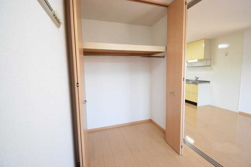  リビングタウン伏石A棟