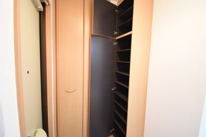  リビングタウン伏石A棟