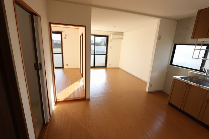  ロイヤルコート円座　C棟