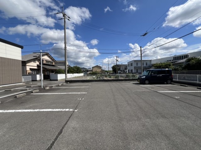  レオパレスエルサ