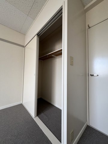  レオパレスエルサ