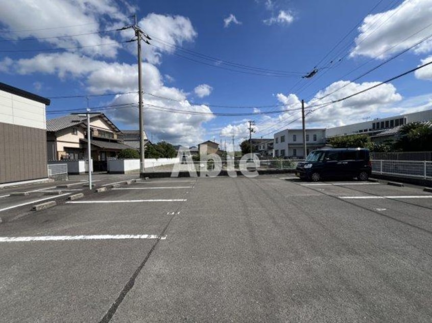  レオパレスエルサ