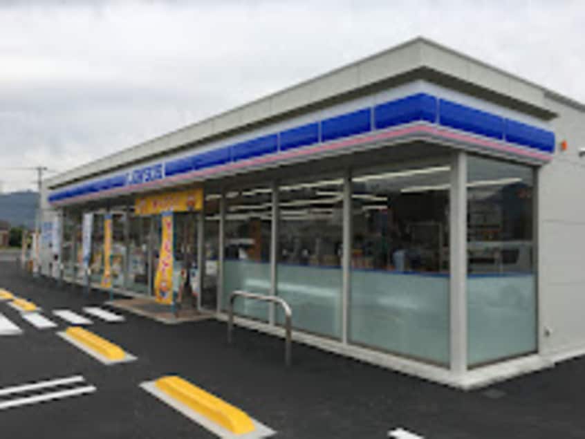 ローソン 高松檀紙町八幡店(コンビニ)まで412m グラスランド　レジデンス　Ｆ