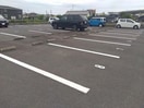  レオパレスラ　スリーズ