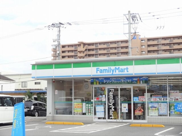  レオパレスラ　スリーズ