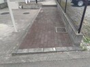  レオパレスラ　スリーズ