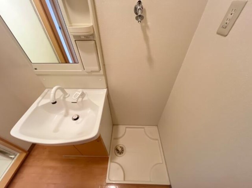 洗濯機置場 フェリーチェ