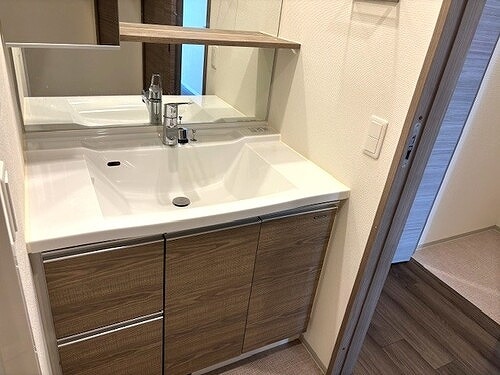 洗面化粧台 サーパス上之町フロントマークス