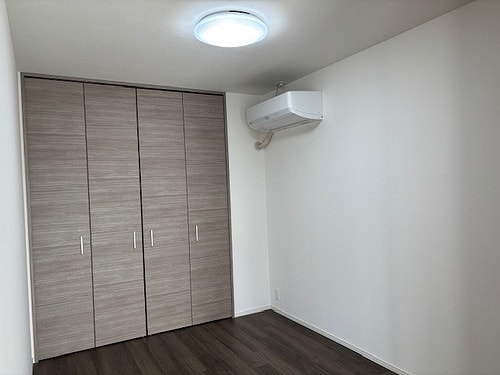 洋室約5.0畳 サーパス上之町フロントマークス