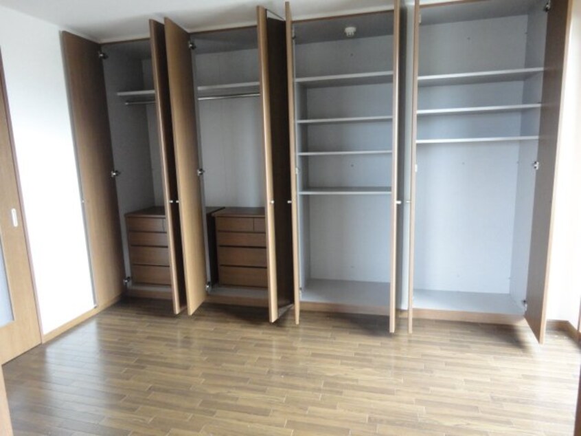 南洋室クローゼット エルフ・フォレスト