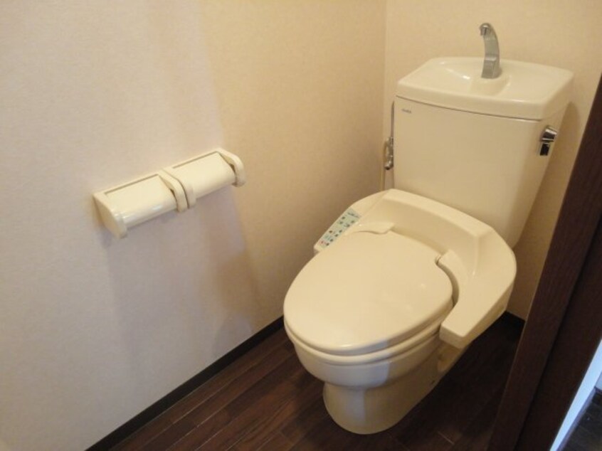 シャワー付トイレ エルフ・フォレスト