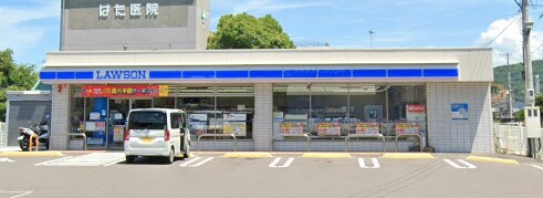 ローソン 高松香西本町店(コンビニ)まで693m レオパレスアイアイ