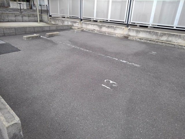  レオパレスエトワール　栗林